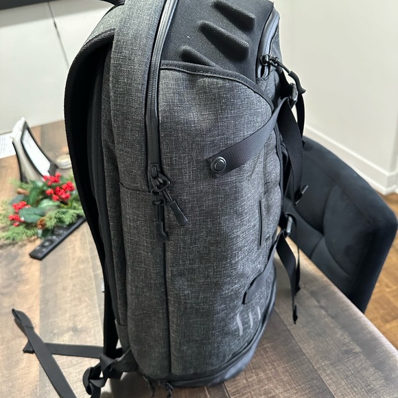 Oakley backpack - Picture 7 of 8